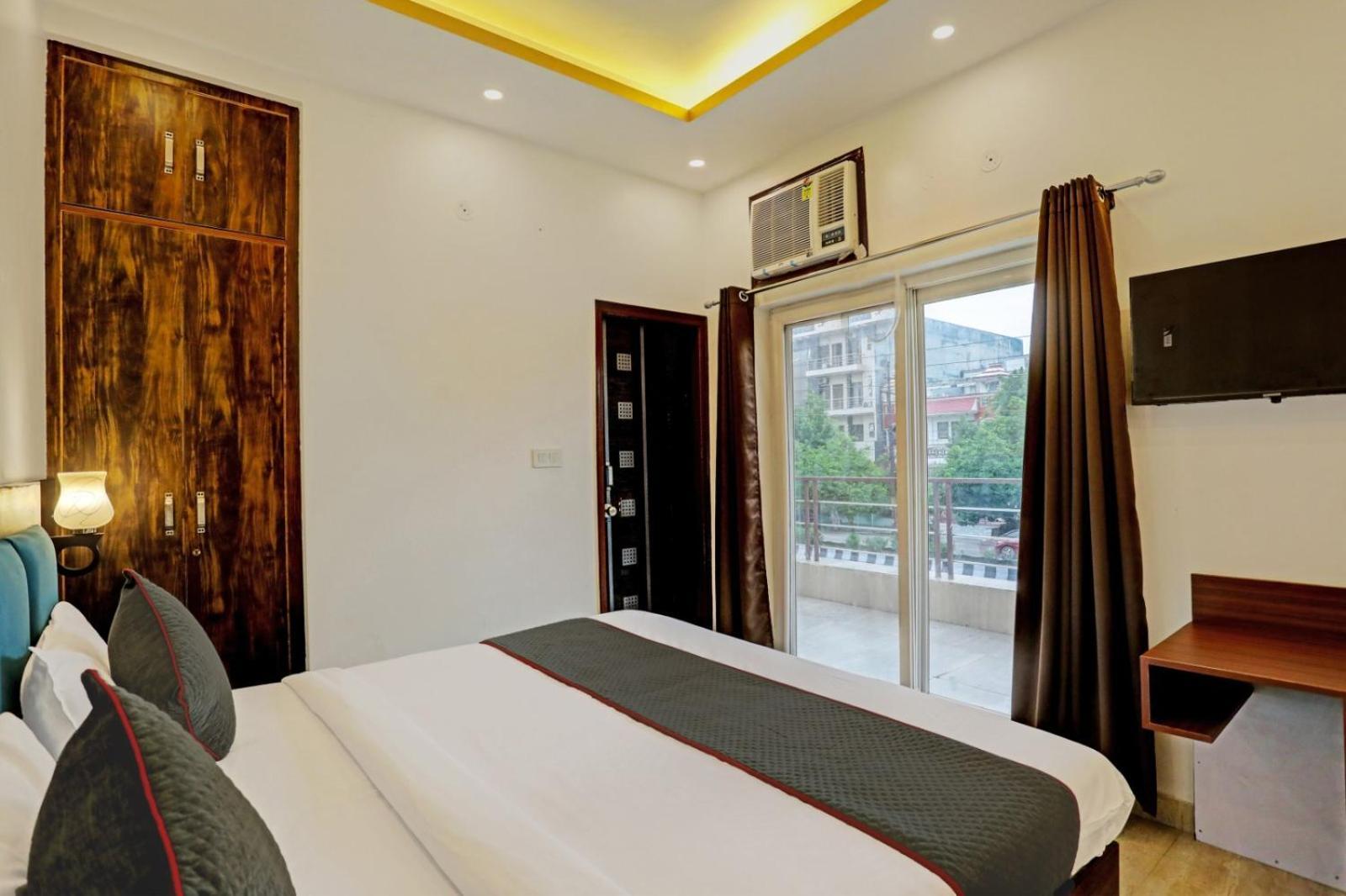 Hotel Aerotech Near Delhi Airport Nuova Delhi Esterno foto