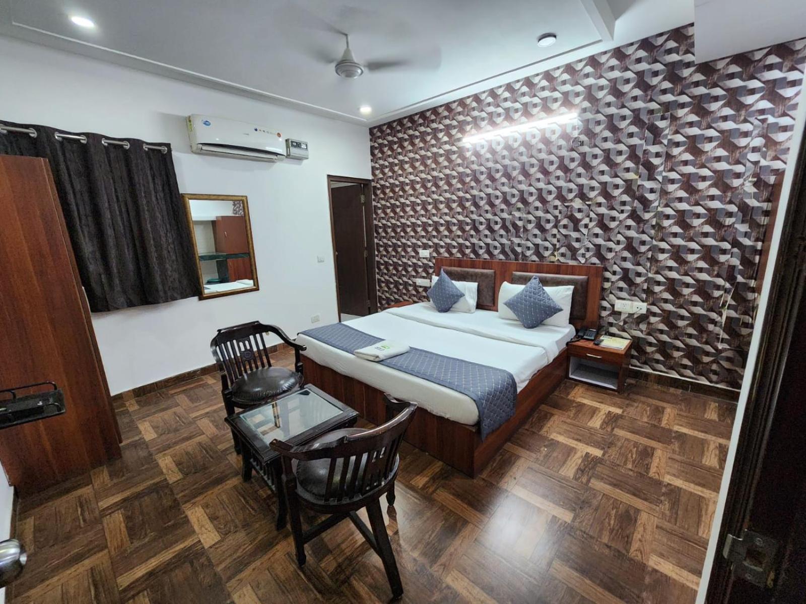 Hotel Aerotech Near Delhi Airport Nuova Delhi Esterno foto